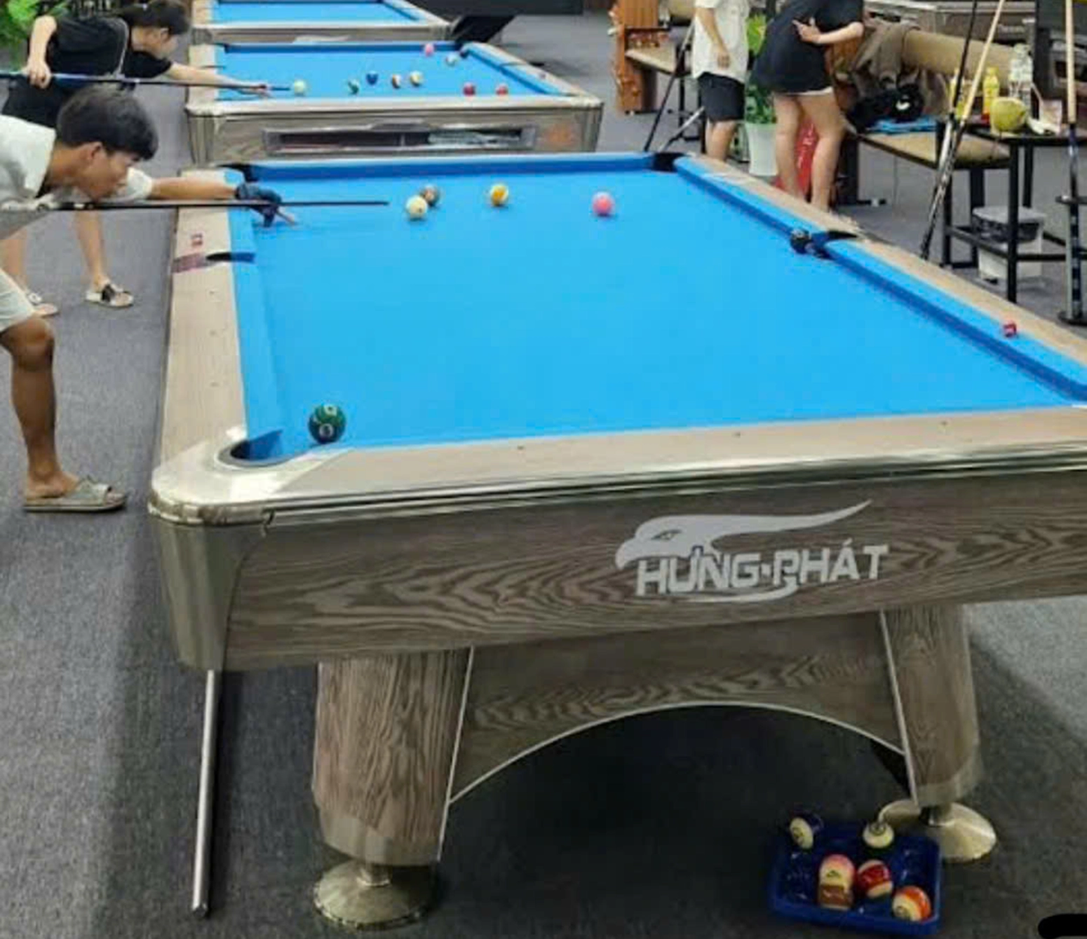 Bàn Bida lỗ Hưng Phát mẫu màu nâu